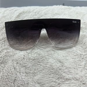 Black Ombré Quay sunglasses